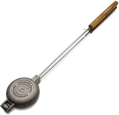 Rome Industries Campfire Round Cast Iron Pie Iron #1805 The round cast iron pie iron from Rome is perfect for cooking desserts & savory pies over a campfire or firepit. The round design is made to crimp down on the edge of the bread crust to form a round pie that seals in the goodness. 4.25" diameter