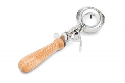 Fox Run Craftsmen Vintage Style Trigger Handle Ice Cream Scoop #8664 Make serving up a sweet ice cream sundae easier than ever with our Fox Run Vintage Trigger Ice Cream Scoop. The versatile scoops feature a trigger release built into the handle for easy removal. This ice cream scoop has a 2.5-inch scoop, ideal for portion