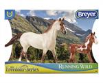 reyer Horses Classic Size (Freedom Series) Running Wild Set #62204 American Mustang Mare and Foal  Mustangs are feral horses that are found in the American west. They descended from horses brought to the Americas in the 16th century by Spanish explorers. 